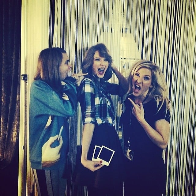 Taylor Swift celebrated her new haircut with pals Cara Delevingne and Ellie Goulding.
Source: Instagram user caradelevingne