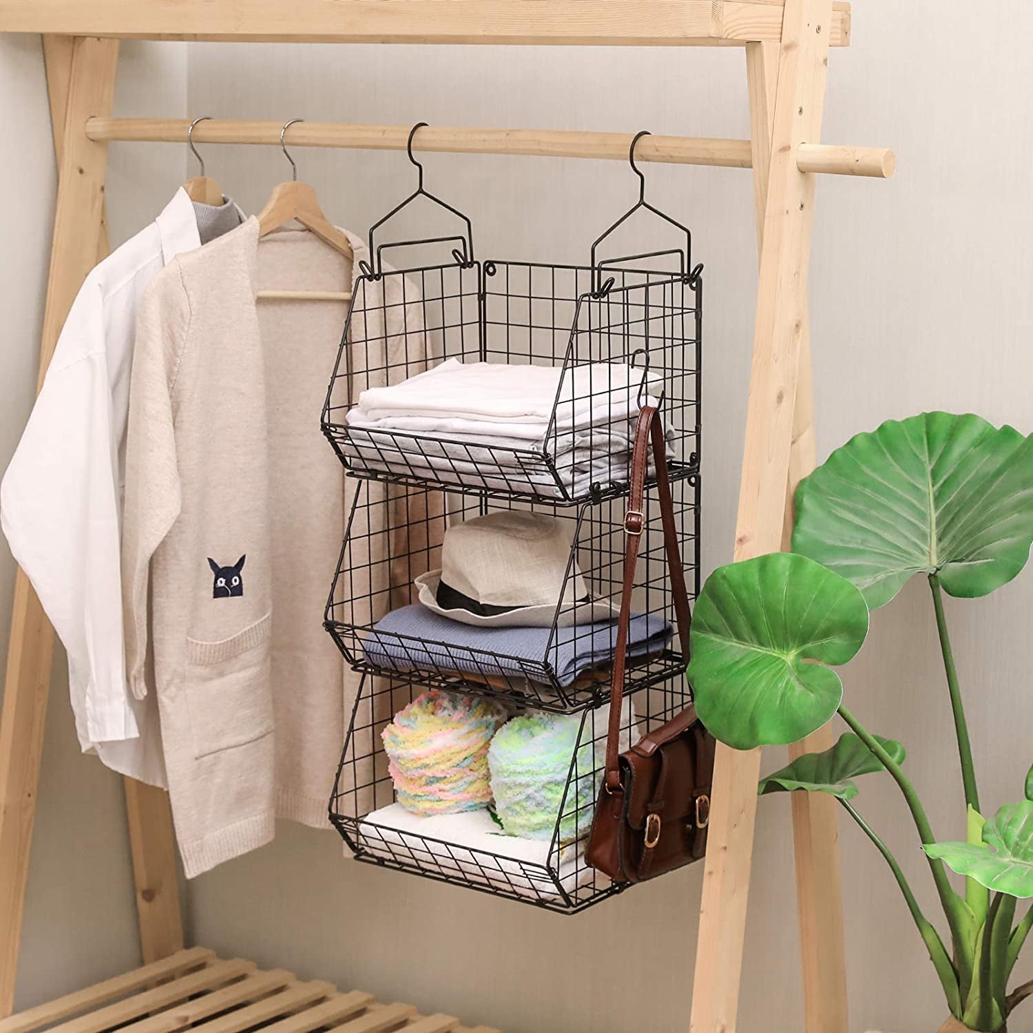 Dorm essentials: shelf/wall hangers, Gallery posted by Caroline