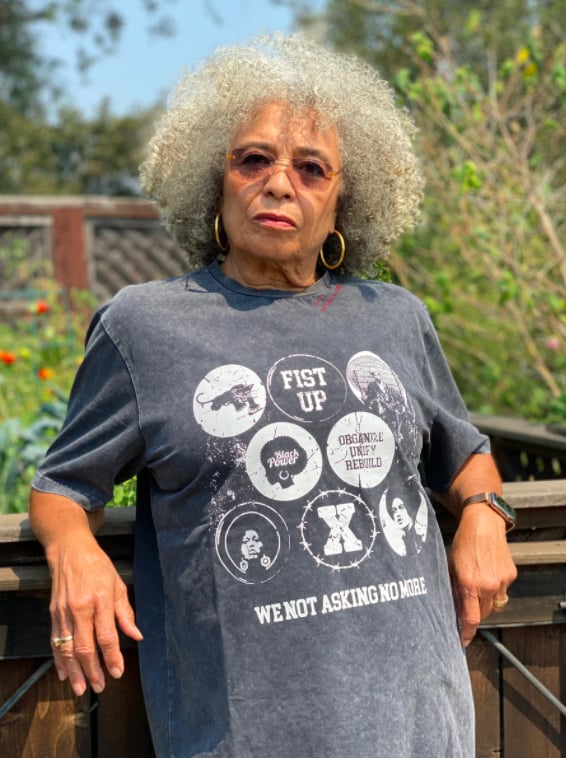 Angela Davis X Renowned "Heroes Of Blackness" Tee