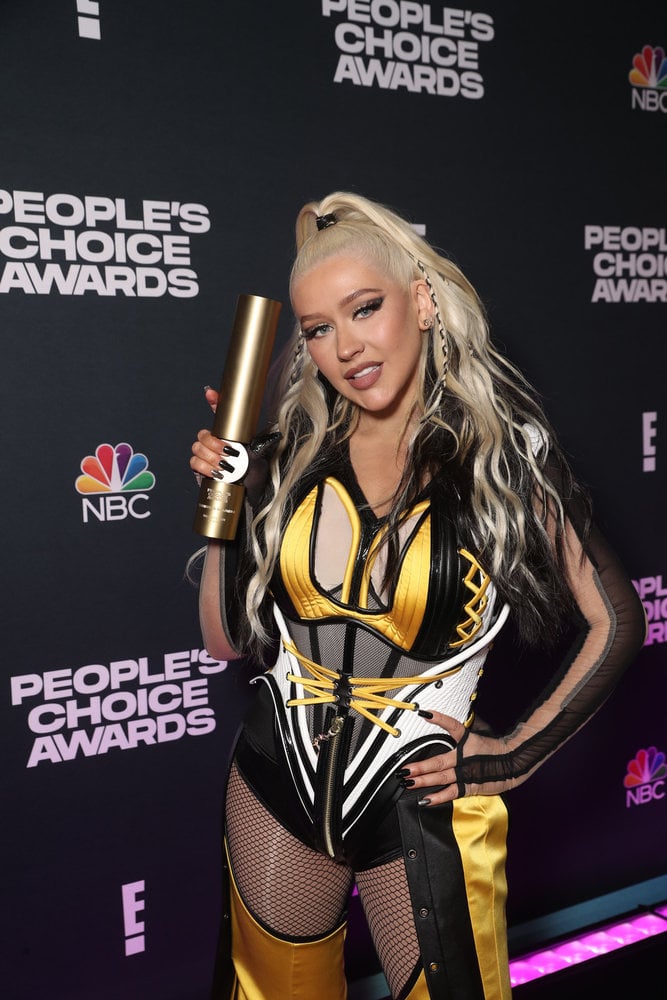 2021 PEOPLE'S CHOICE AWARDS -- Pictured: Christina Aguilera, recipient of The Music Icon of 2021 award Backstage during the 2021 People's Choice Awards held at the Barker Hangar, Santa Monica, on December 7, 2021 -- (Photo by: Todd Williamson/E! Entertainment/NBC)