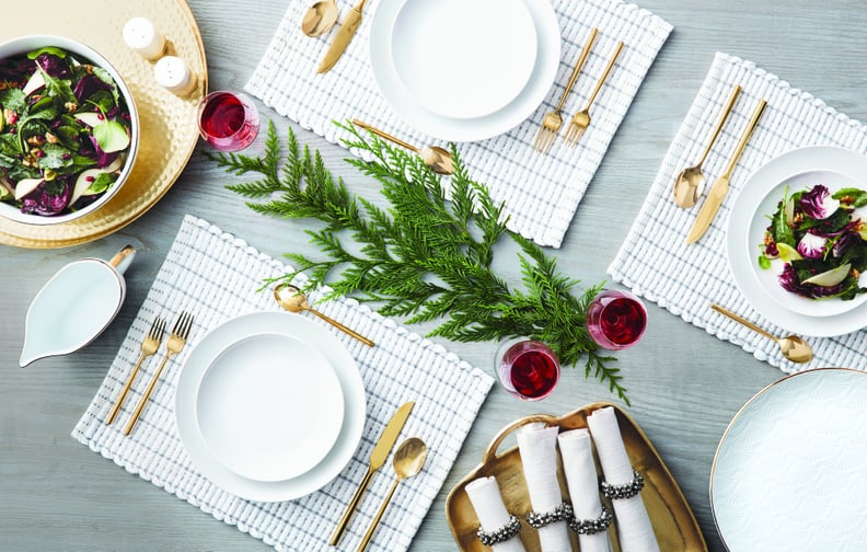 A Seasonal and Colorful Centerpiece