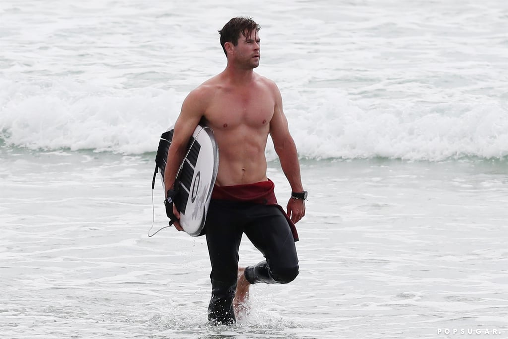 Chris Hemsworth and Elsa Pataky Kissing Beach Pictures 2018