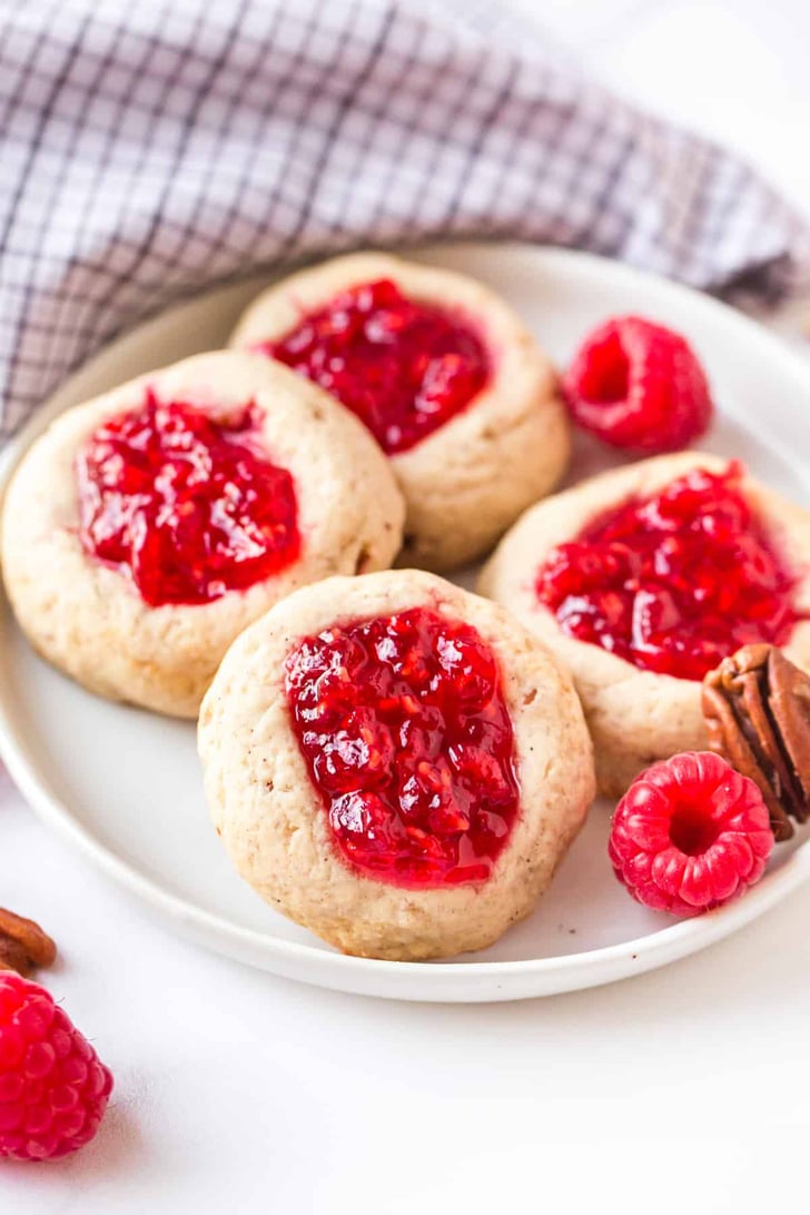 Raspberry Jam Thumbprint Cookies | Easy Christmas Cookies | 2020 ...