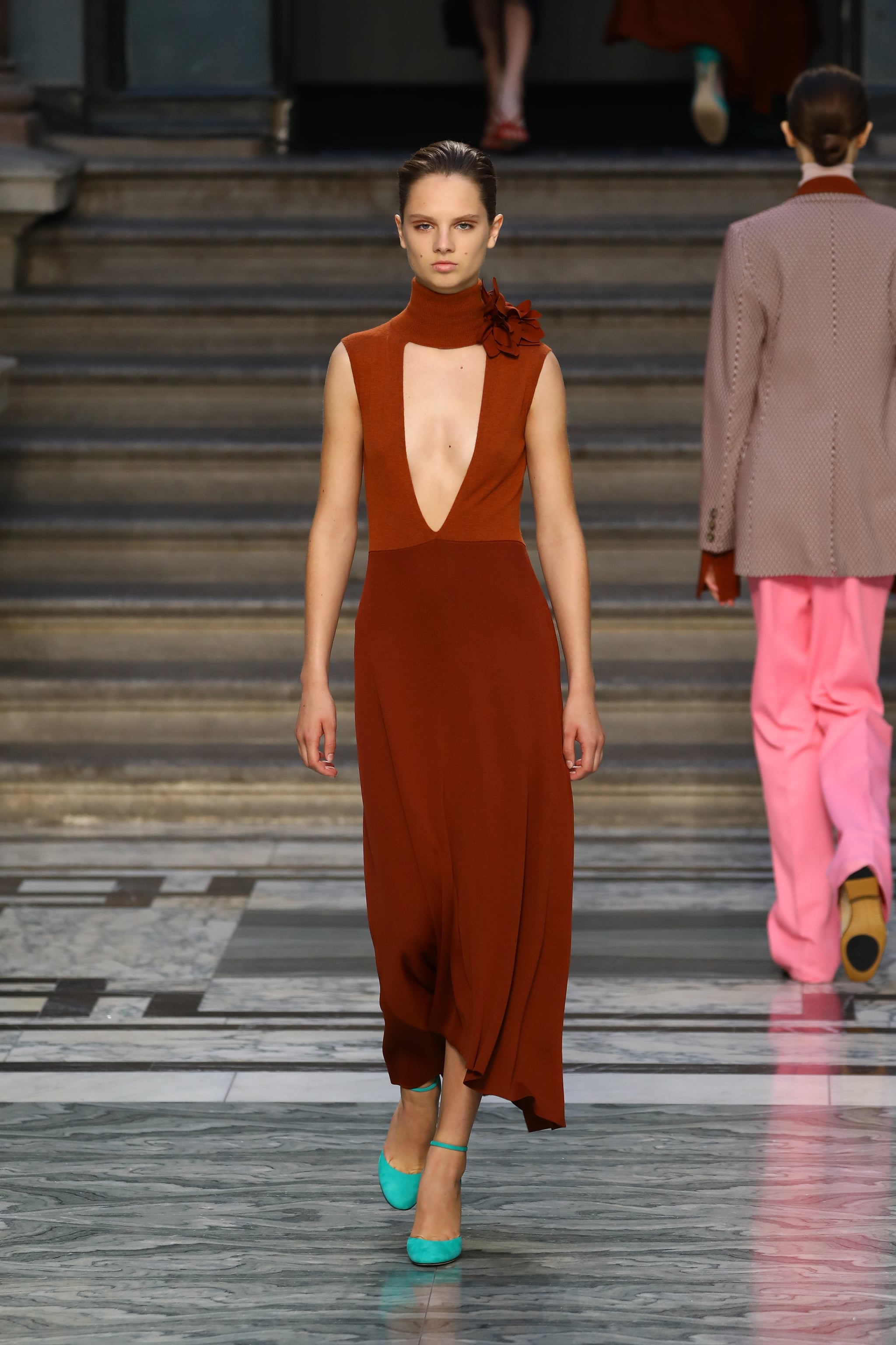 Fashion Shopping Style Victoria Beckham S Latest Collection