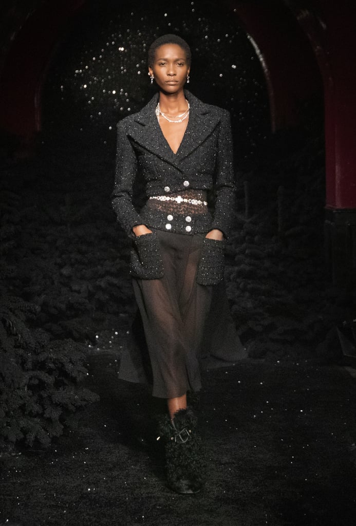 Chanel's Fall Collection Is a Mix of Ski Wear and '70s Cool