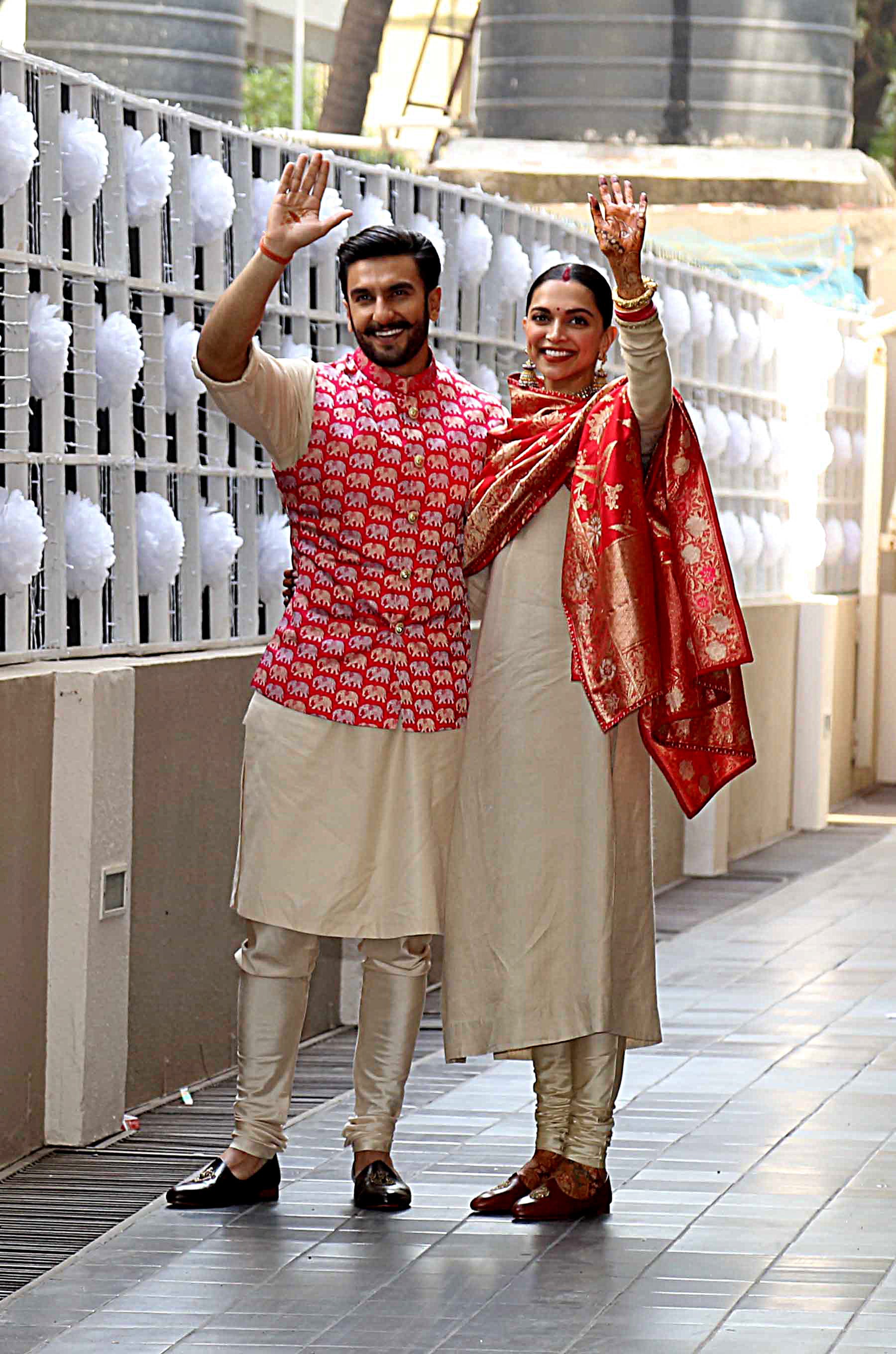Deepika Padukone s Wedding Dress POPSUGAR Fashion