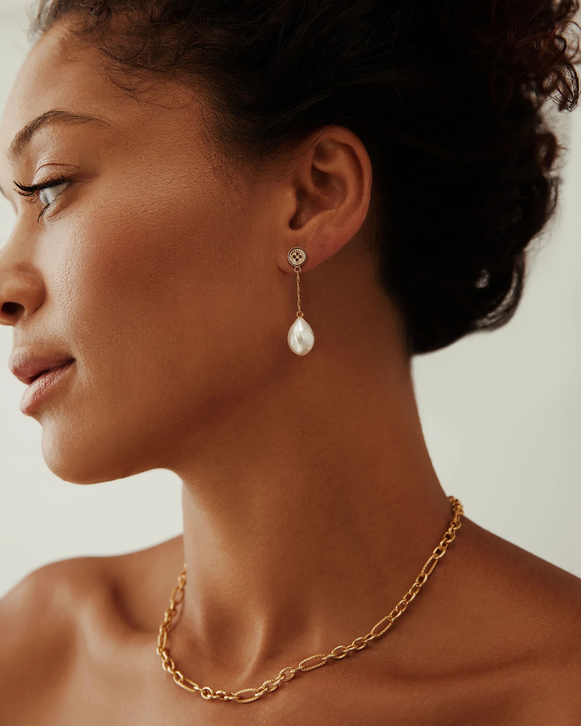 Marlowe 14K White Gold Crystal Round Drop Bridal Earrings  Jade Ơi Studio   Modern Bridal Accessories