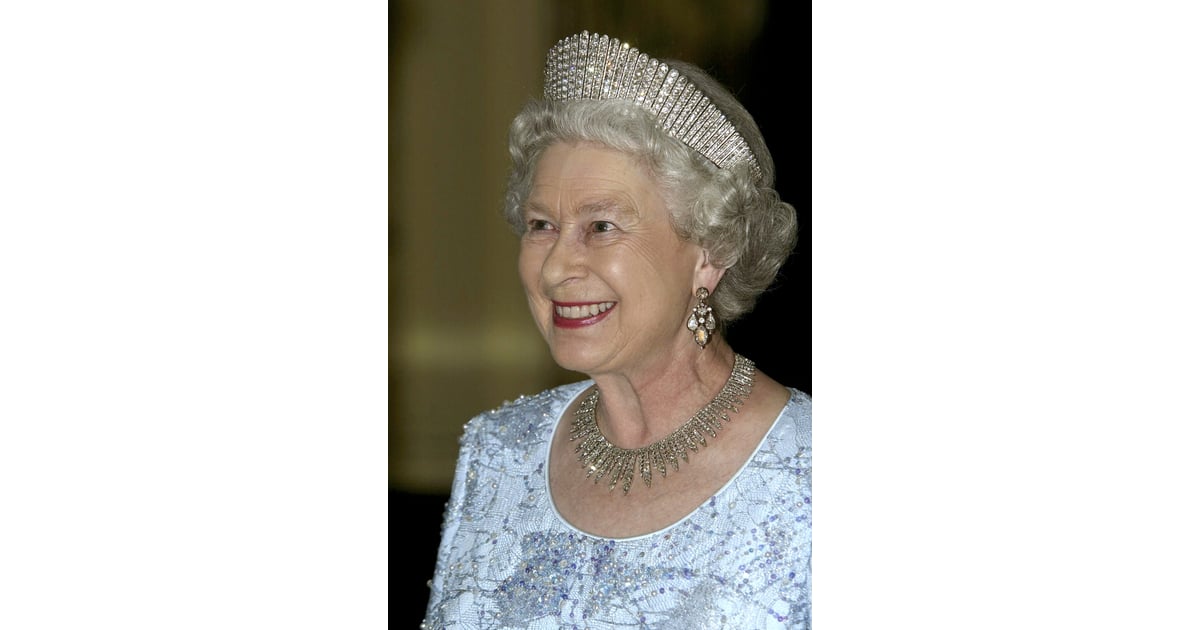 The City of London Fringe Necklace | Queen Elizabeth II's Necklaces ...