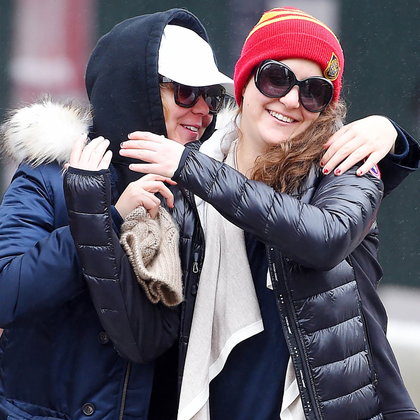 Amy Schumer And Her Sister In Nyc December 2015 Popsugar Celebrity