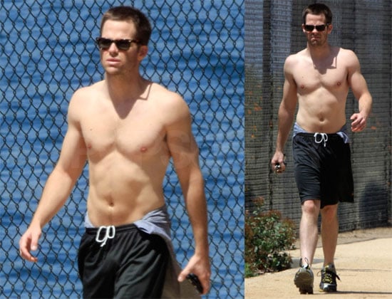 Star Treks Chris Pine Shirtless In La — Sexy Or Not Popsugar Celebrity 