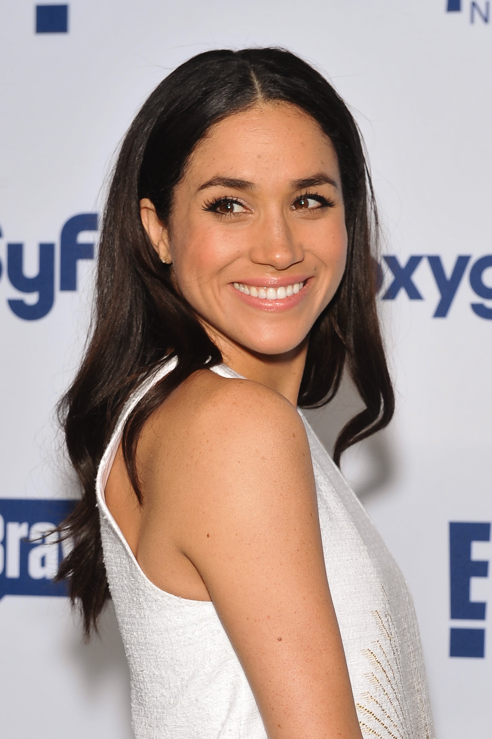 Center Parting With Small Curls Meghan Markle S Best Hair