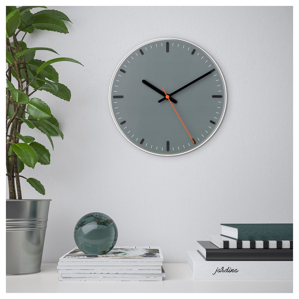 Svajpa Wall Clock