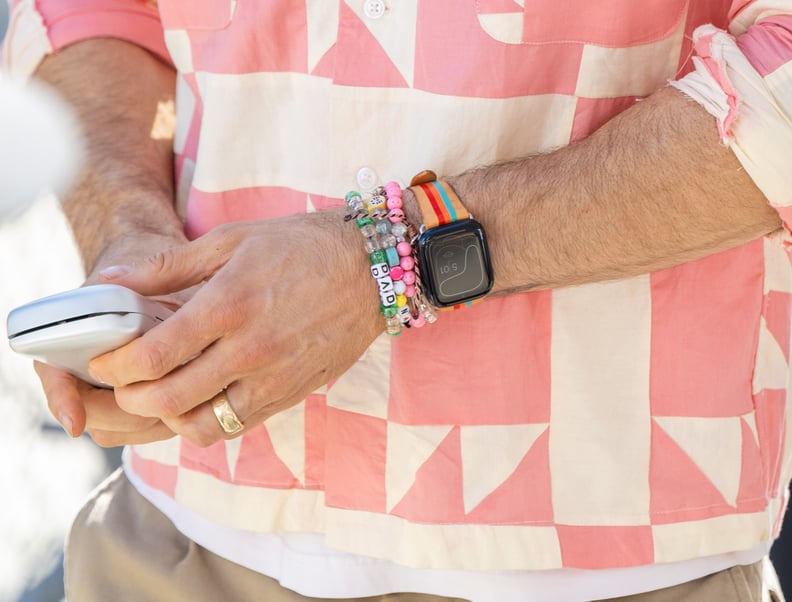 Ryan Reynolds's Bracelets Before "Jimmy Kimmel Live" on Aug. 9