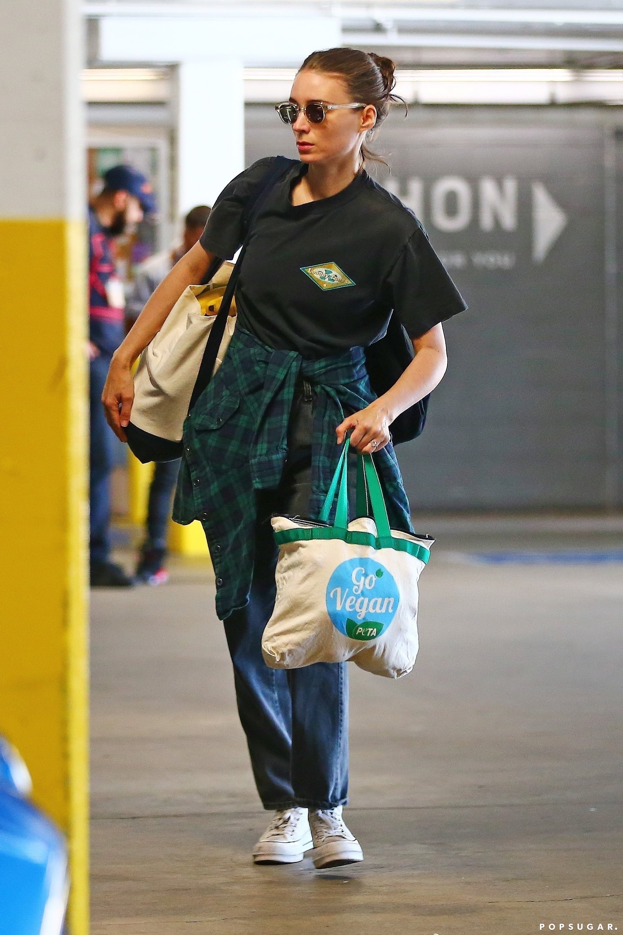 Rooney Mara Engagement Ring Popsugar Fashion