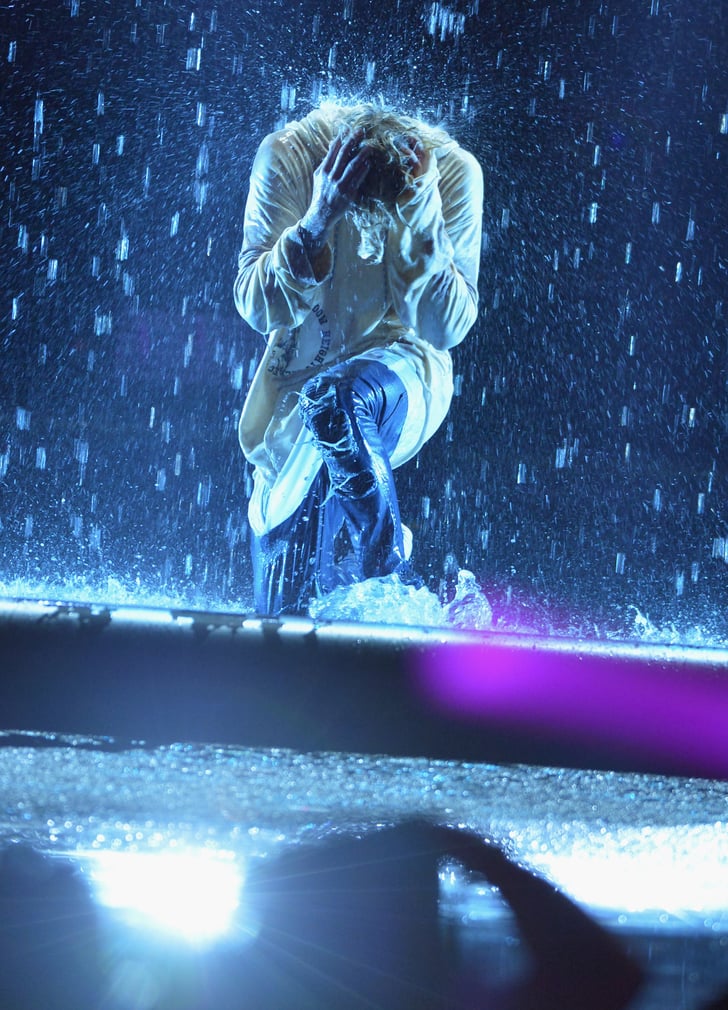 Justin Bieber At The American Music Awards 2015 Popsugar Celebrity