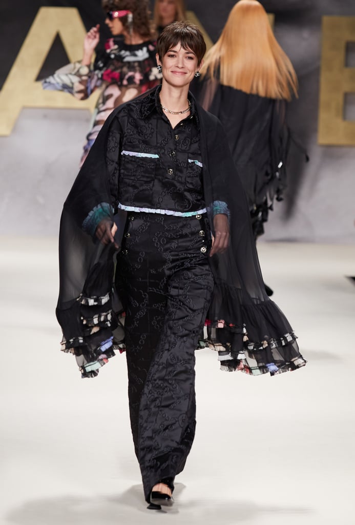 Chanel's SS22 Show Was a Throwback to the '90s Runway