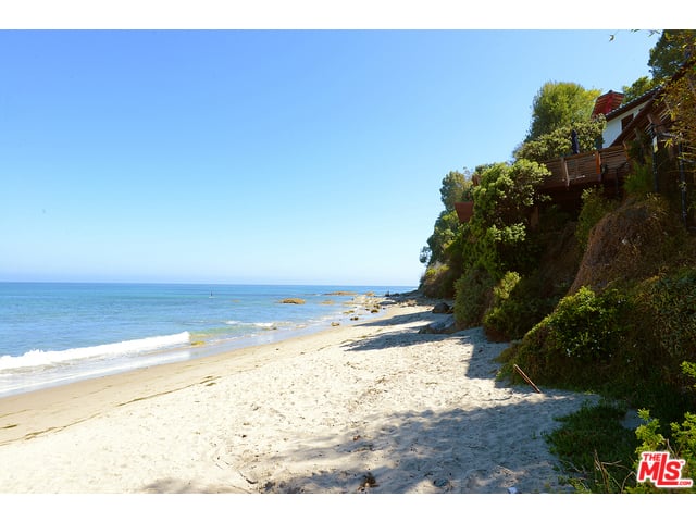 One of the most enticing aspects of the house is that it comes with private access to Little Dume Beach.