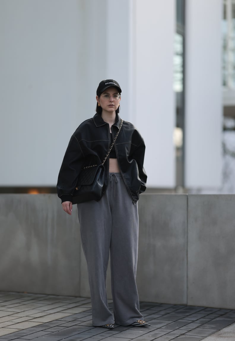 Heather Gray Flare Leg Pants  Flare leg pants, Flared pants outfit, Grey  pants outfit