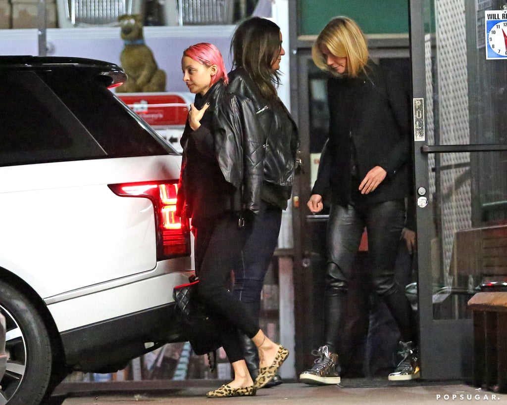 Cameron Diaz Has Dinner With Drew Barrymore | Pictures