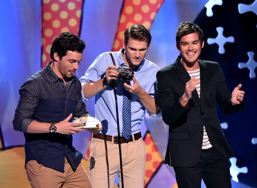 The Pretty Little Liars Cast at the 2014 Teen Choice Awards