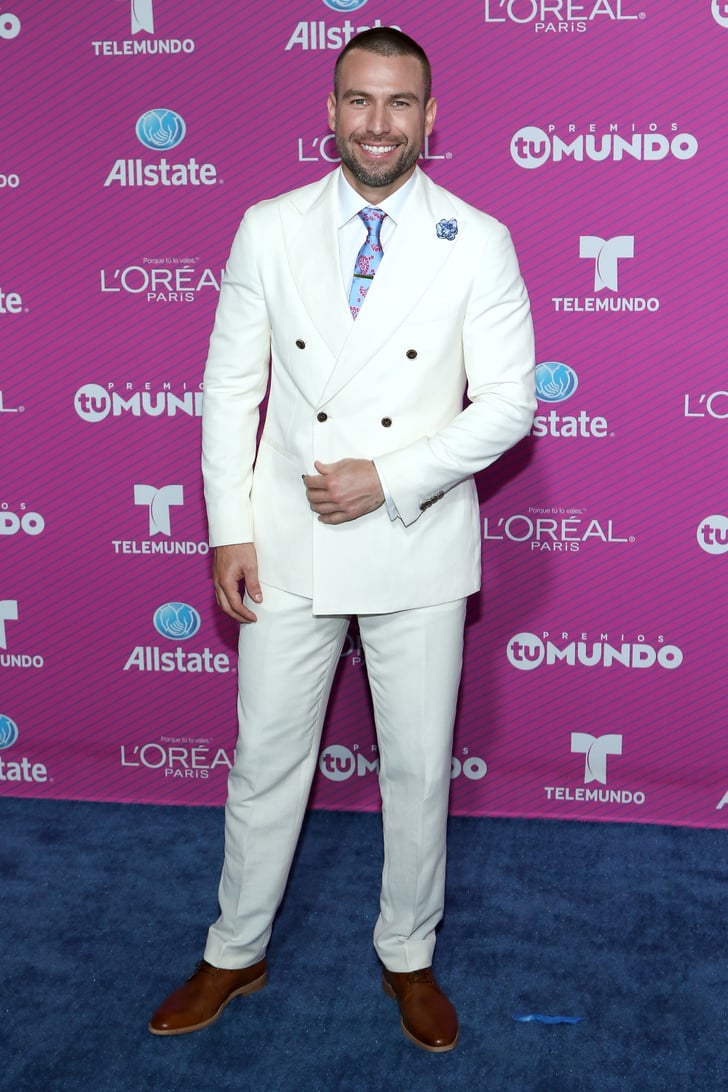 Rafael Amaya | 2015 Premios Tu Mundo Red Carpet | POPSUGAR Latina Photo 19