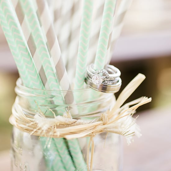 Mason Jars DIYs For a Wedding