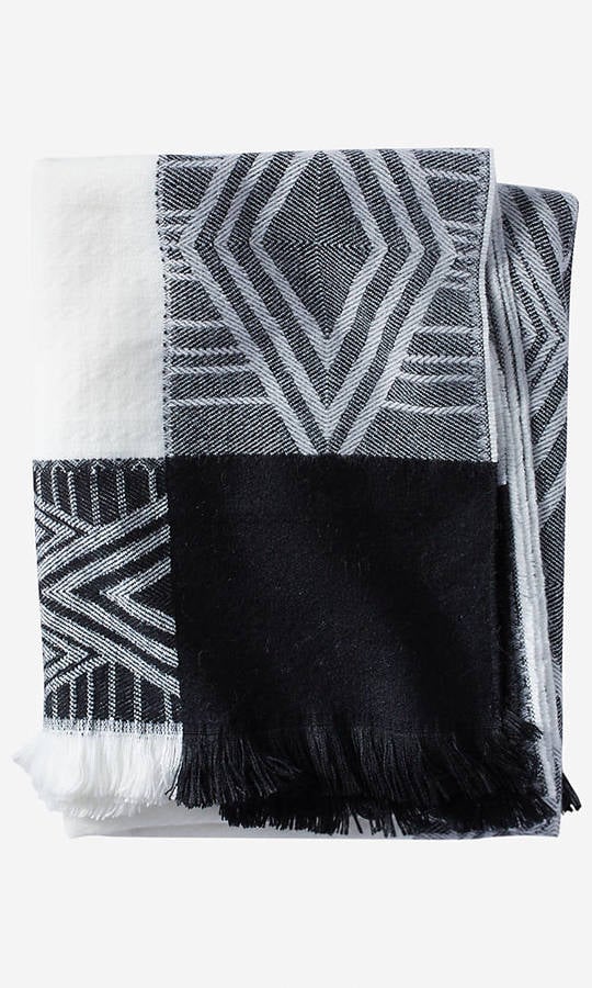 Diamond Border Blanket Scarf