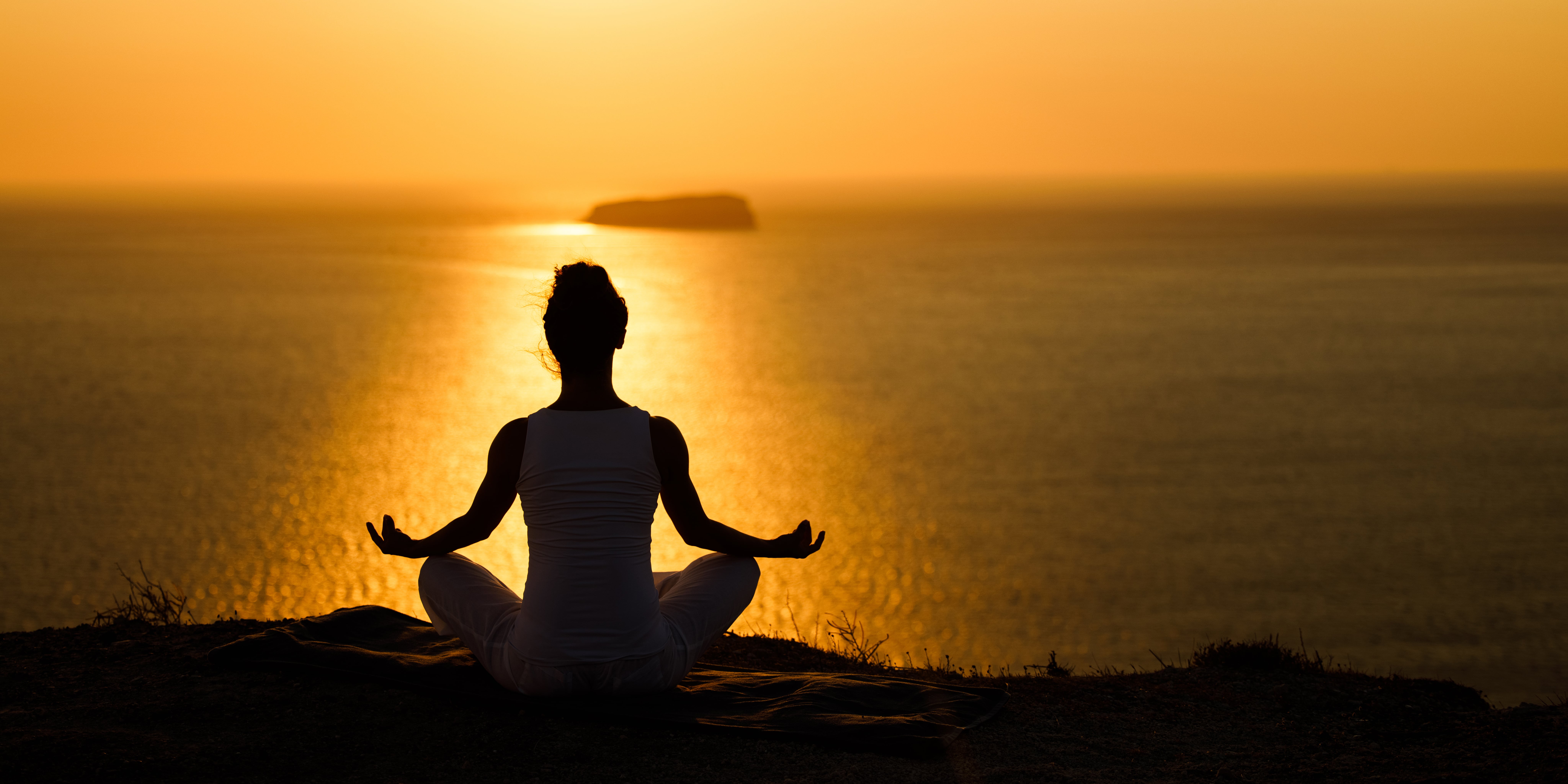 This Full-Moon-in-Pisces Limpia Will Spark Intuition | POPSUGAR Smart Living - Vimarsana News