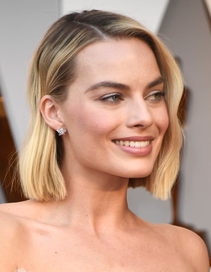 Margot Robbie | Oscars Jewelry and Accessories 2018 | POPSUGAR Fashion