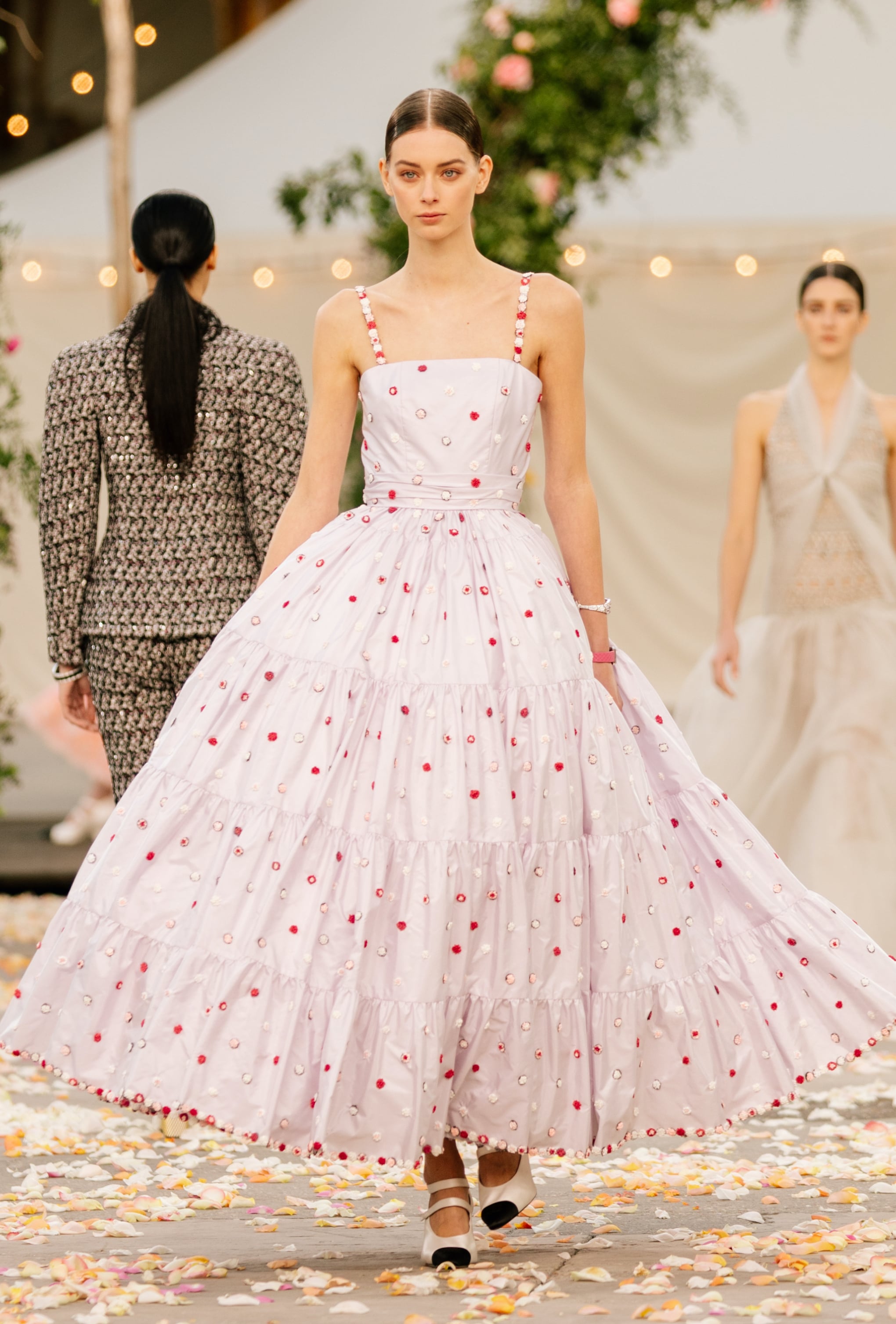 Chanel Haute Couture Spring Summer 2021 - RUNWAY MAGAZINE