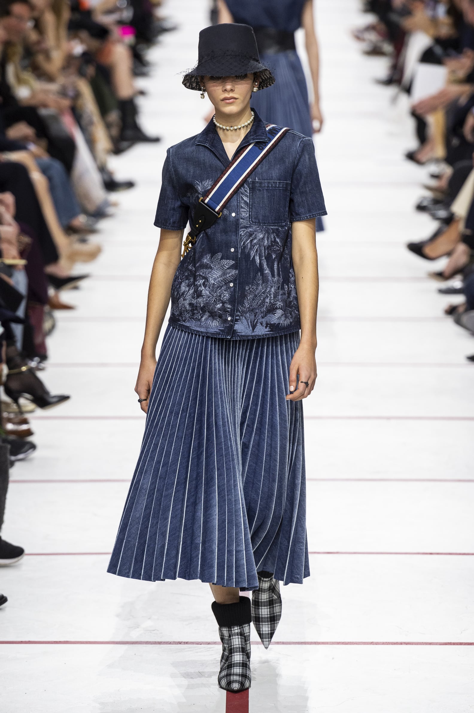 Dior Runway Fall 2019 | POPSUGAR Fashion
