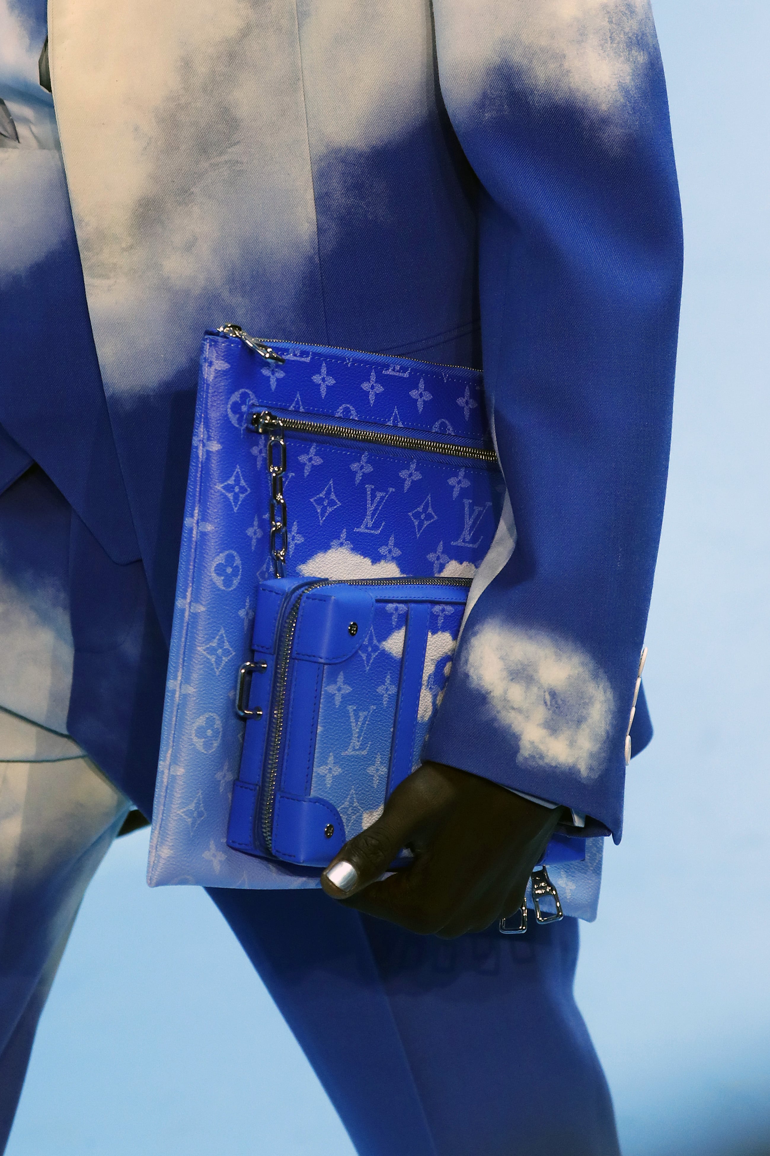 Products By Louis Vuitton: Monogram Clouds Stole