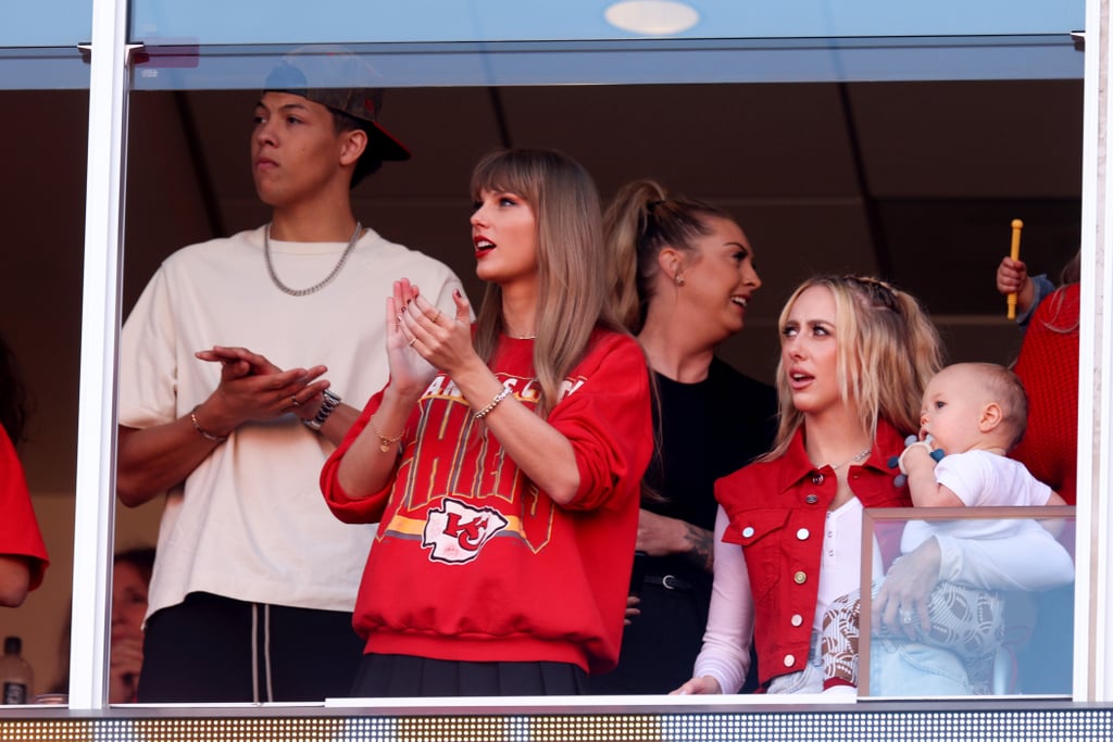 Taylor Swift's Game Day Nails