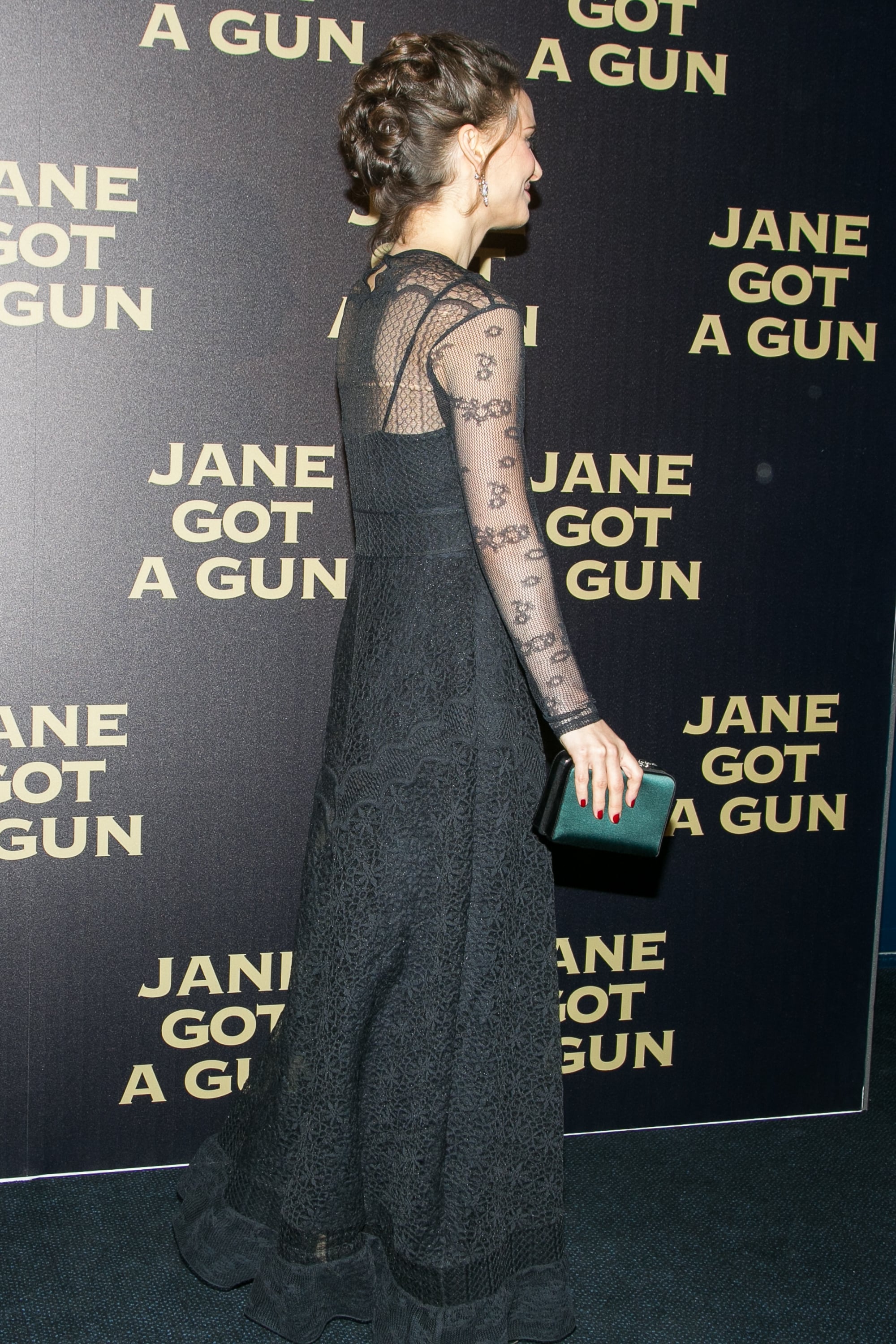 Natalie Portman in Dior Black Lace Gown | January 2016 | PS Fashion