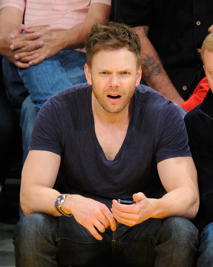 Joel McHale was very confused while watching the Lakers play in November 2013.
