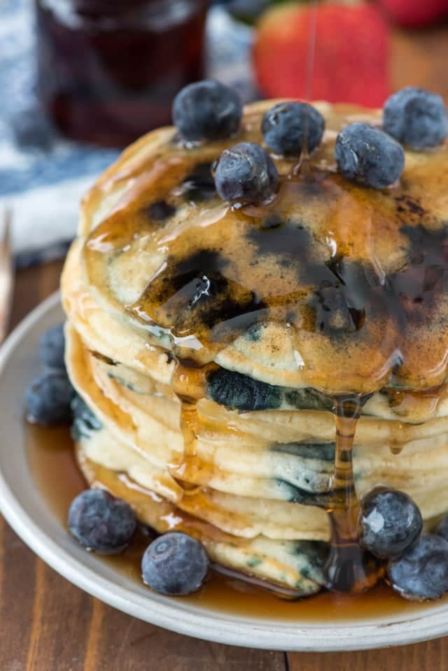 Fluffy Blueberry Pancakes