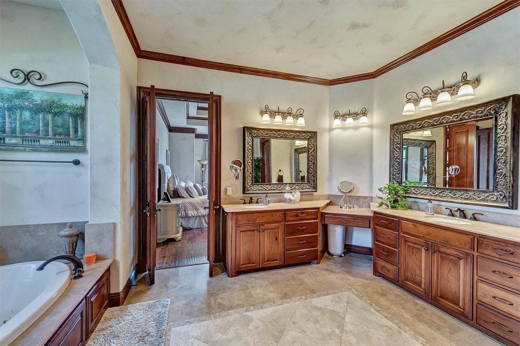 Selena Gomez Selling Her Texas Mansion