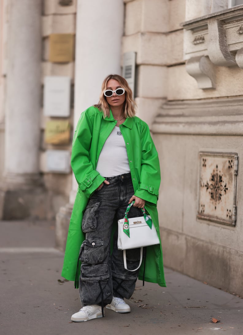 Baggy Cargo Jeans With Oversize Pockets + Low-Top Sneakers