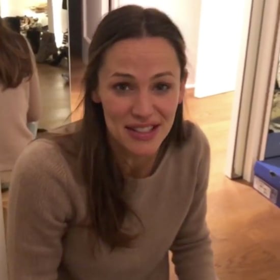 What Does Jennifer Garner Keep in Her Bag?