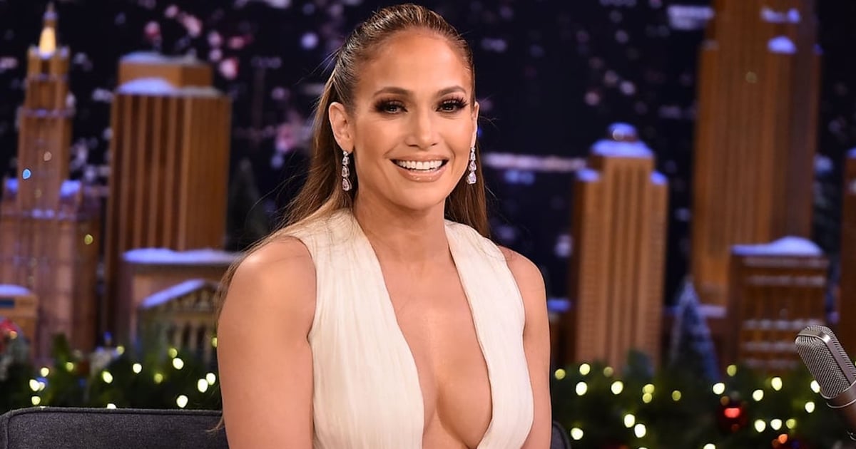 Jennifer Lopez’s Wedding Dress Is Going to Make You Spill Your Drink, Without Question