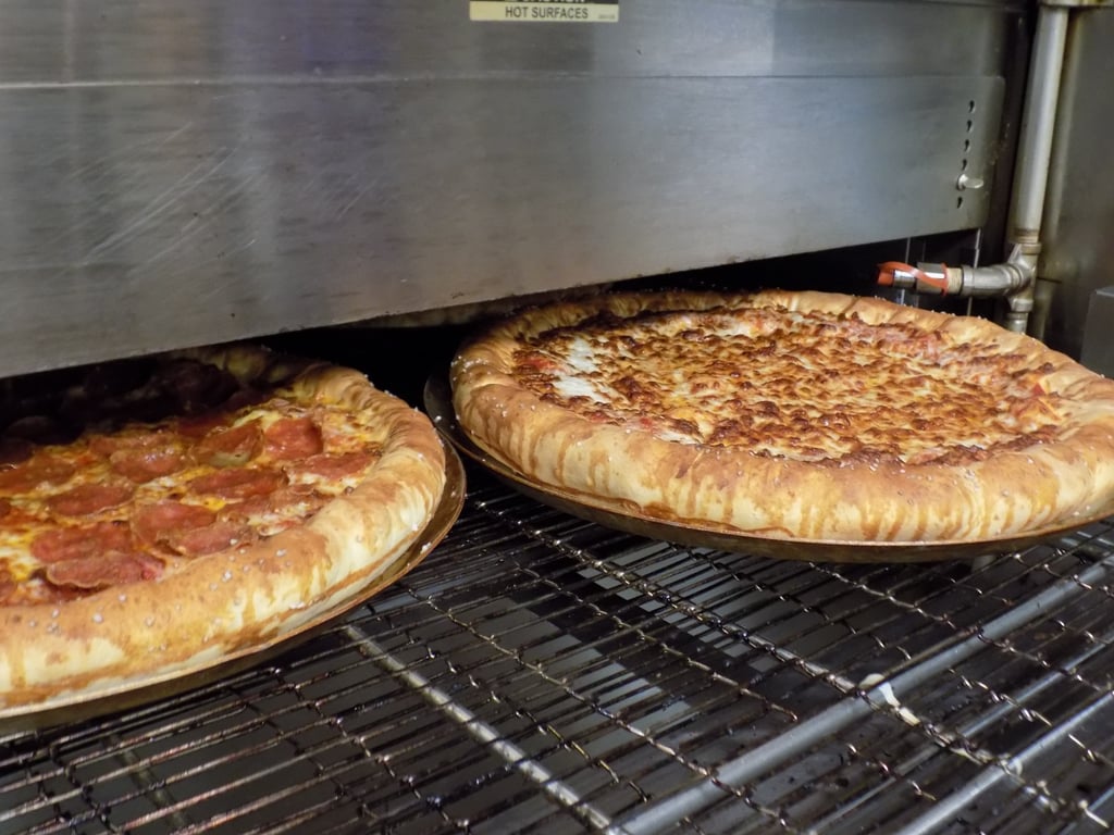Pizza Hut's Pretzel Crust With Bacon Macaroni and Cheese