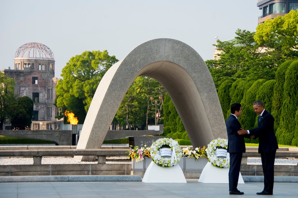 After laying wreaths at the Hiroshima Peace Memorial Park, President Obama and Japanese Prime Minister Shinzo Abe shook hands.