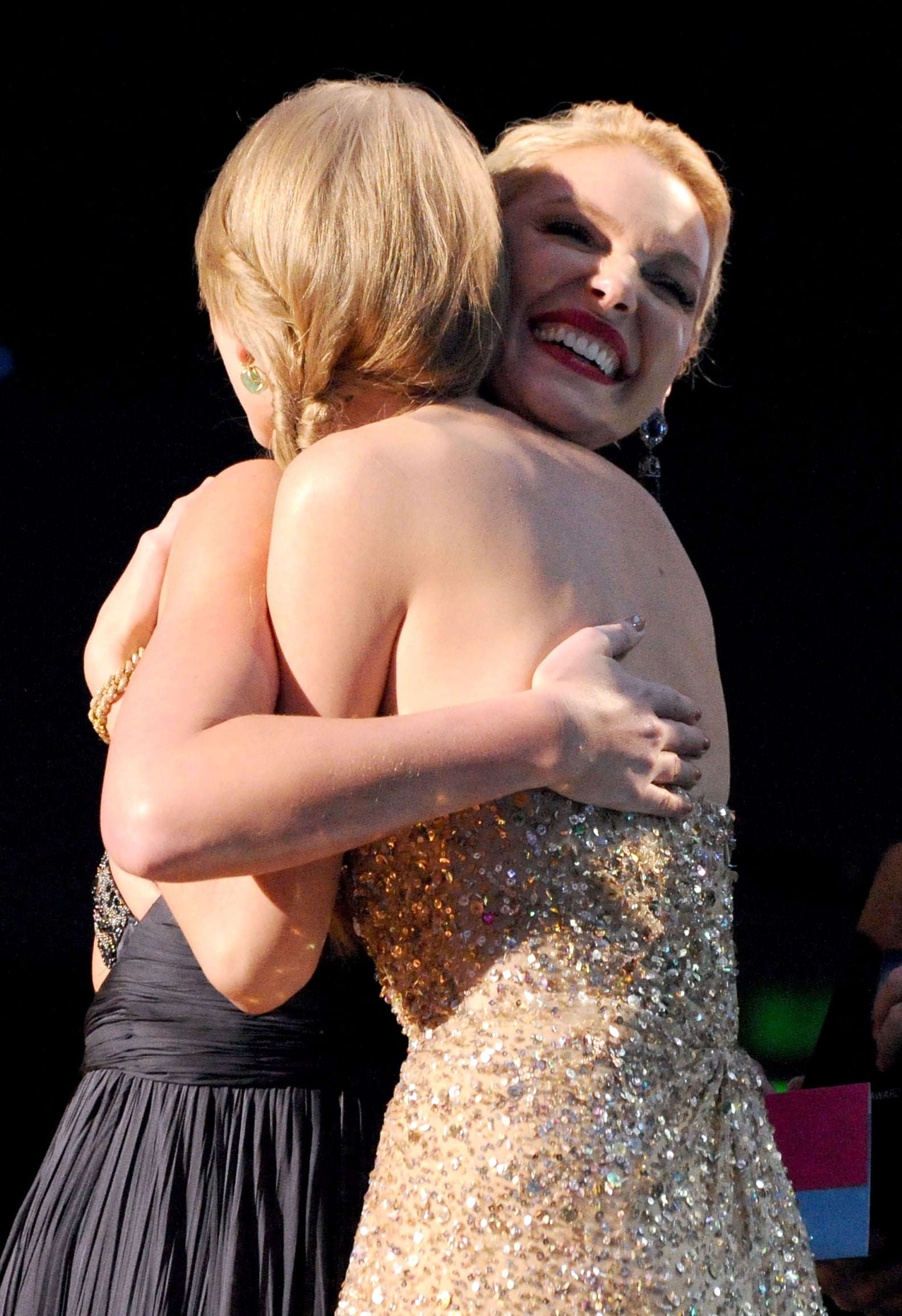 Taylor Swift Hugging Celebrities | PS Celebrity