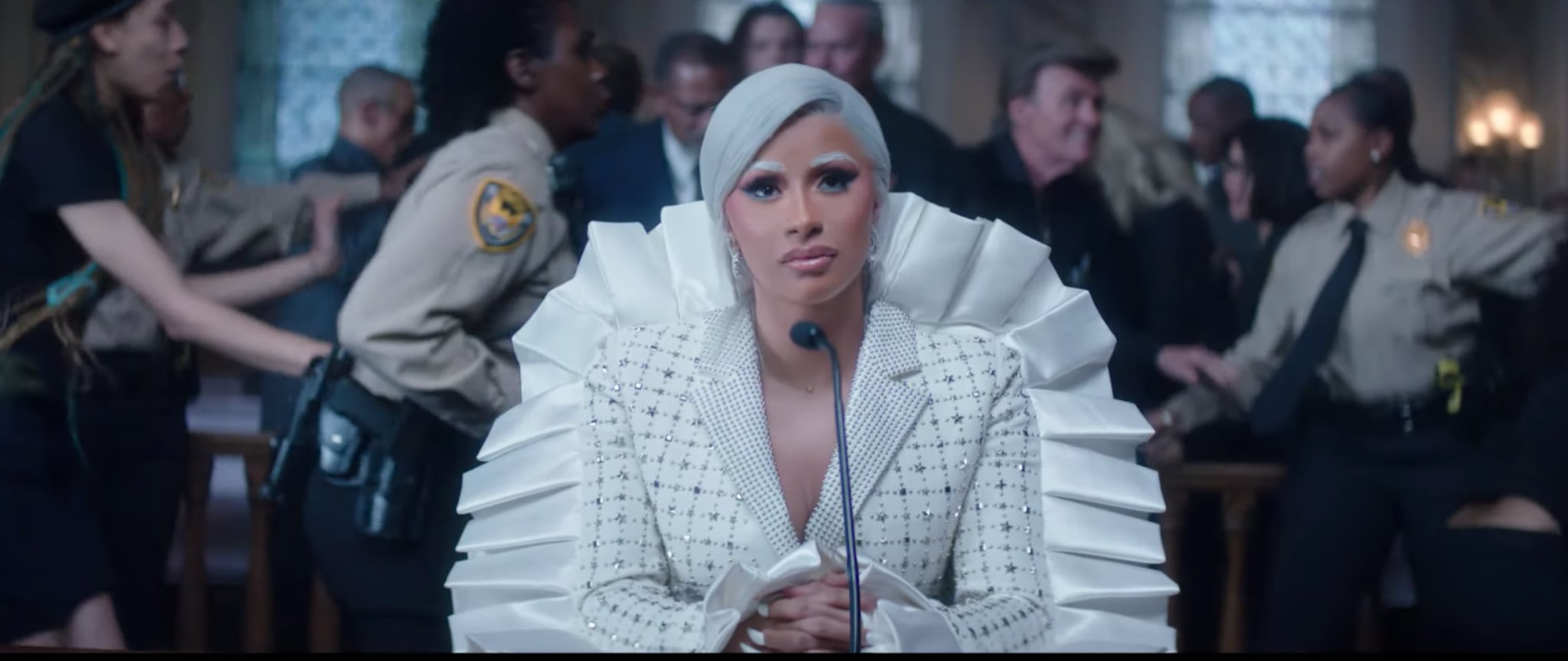 Cardi B S White Eyebrows And Hair Cardi B S Steamy New Press