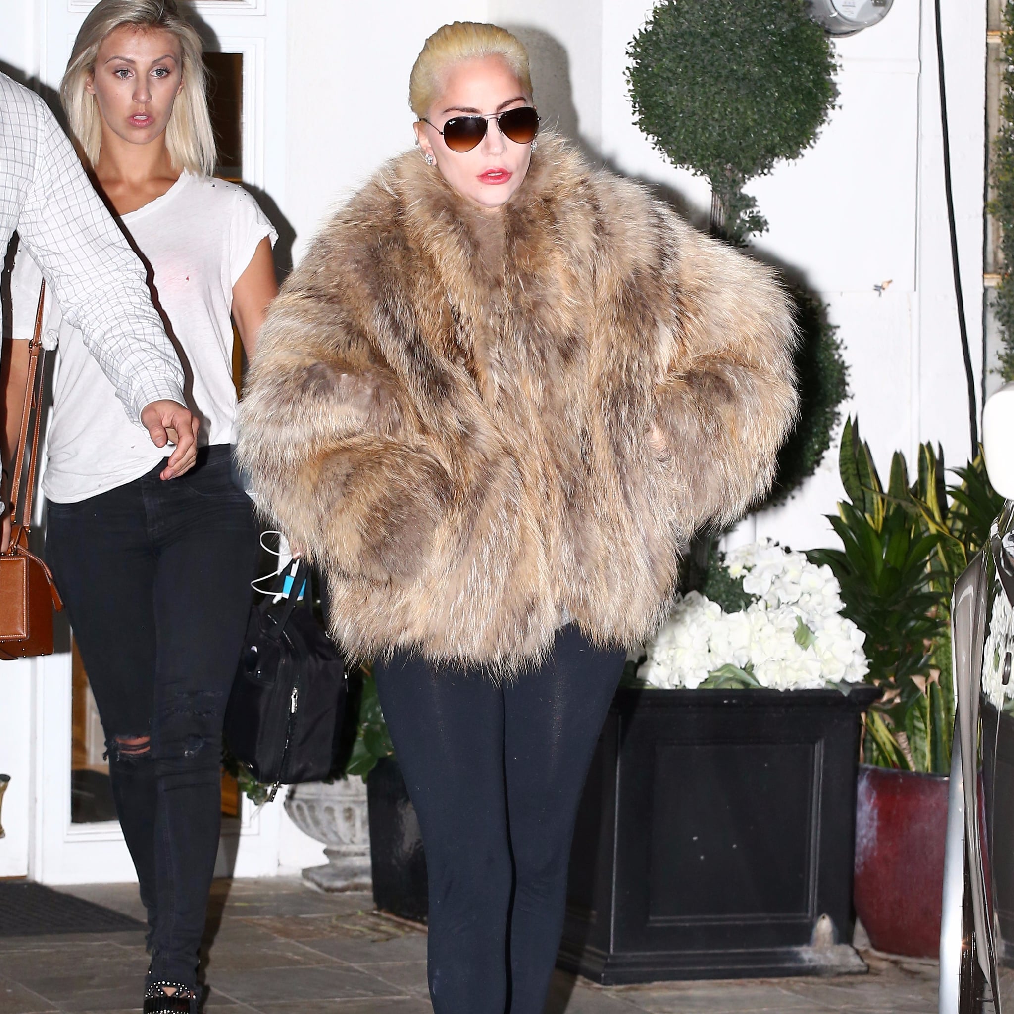 Lady-Gaga-Out-LA-November-2016.jpg