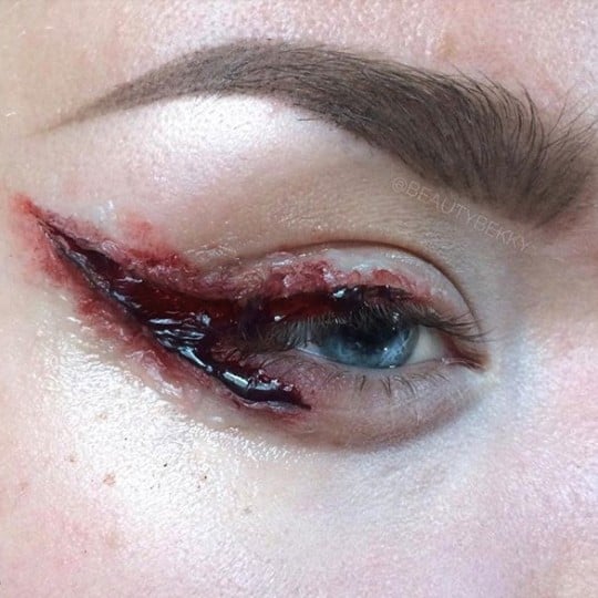 SFX Bloody Cut Crease Makeup