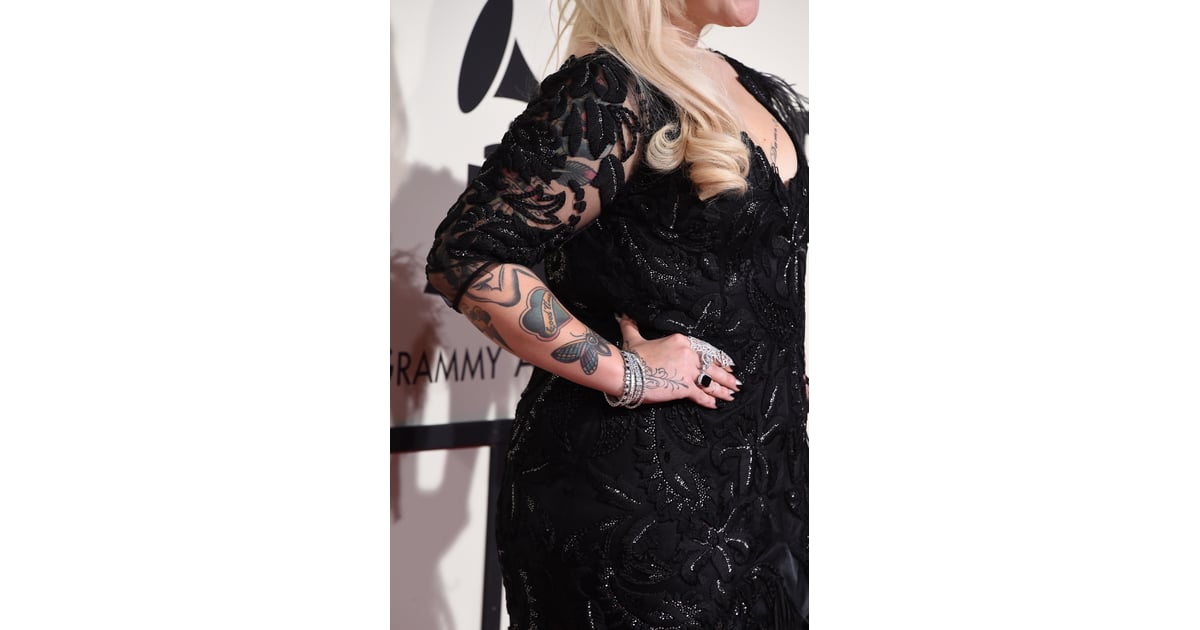 Elle King's Neck Tattoo History - wide 6