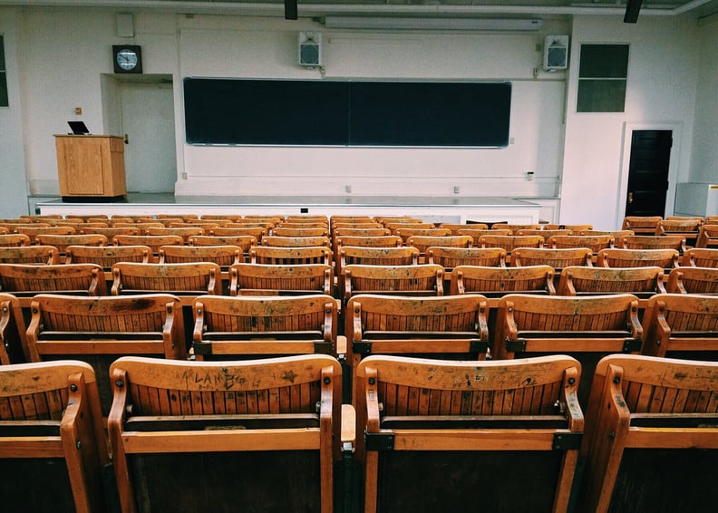 tmp_yGFLKZ_349ff006e1394004_auditorium-benches-chairs-class-207691.jpg