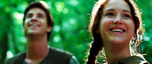 She can't even create the hairstyle that Katniss popularized.