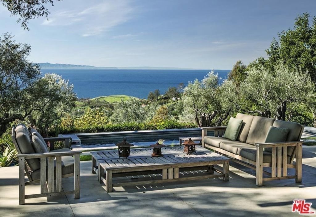 Natalie Portman Buys Santa Barbara, CA, Home